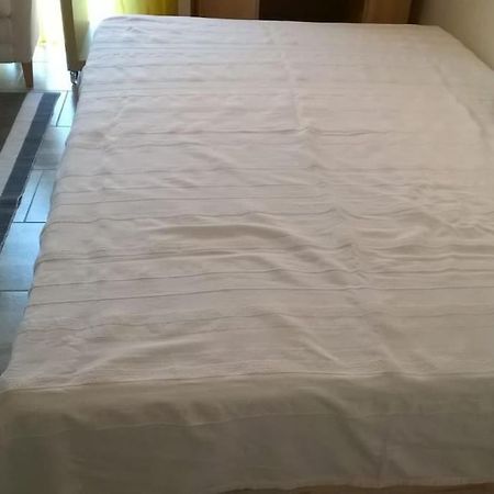 Toll Apartment Mit Privatem Eingang Free Parking Slbst Check-In Netflix 30 Zone Ruhig Duisburgo Exterior foto